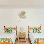Lucia Villa *